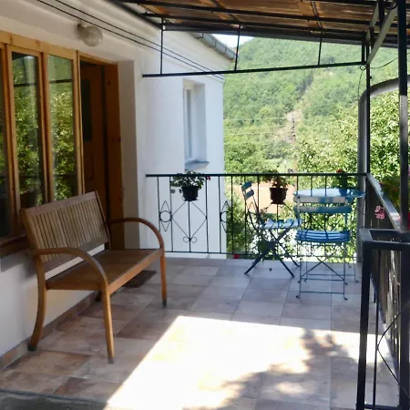 Hangjik Kacanik Exterior photo