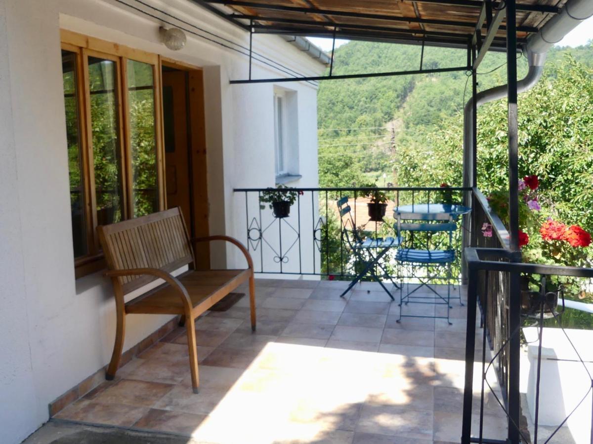 Hangjik Apartment